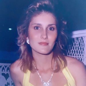 Meet your Posher, Petroula